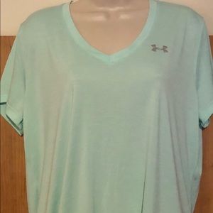 Under Armour Women’s tee size XL